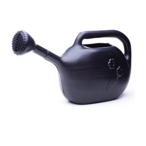 REGADORA PLASTICA NEGRA 4.5LTS FAMASTIL